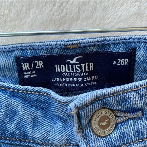 Hollister Hearts Ultra High-Rise Dad Jeans - Picture 2 of 11
